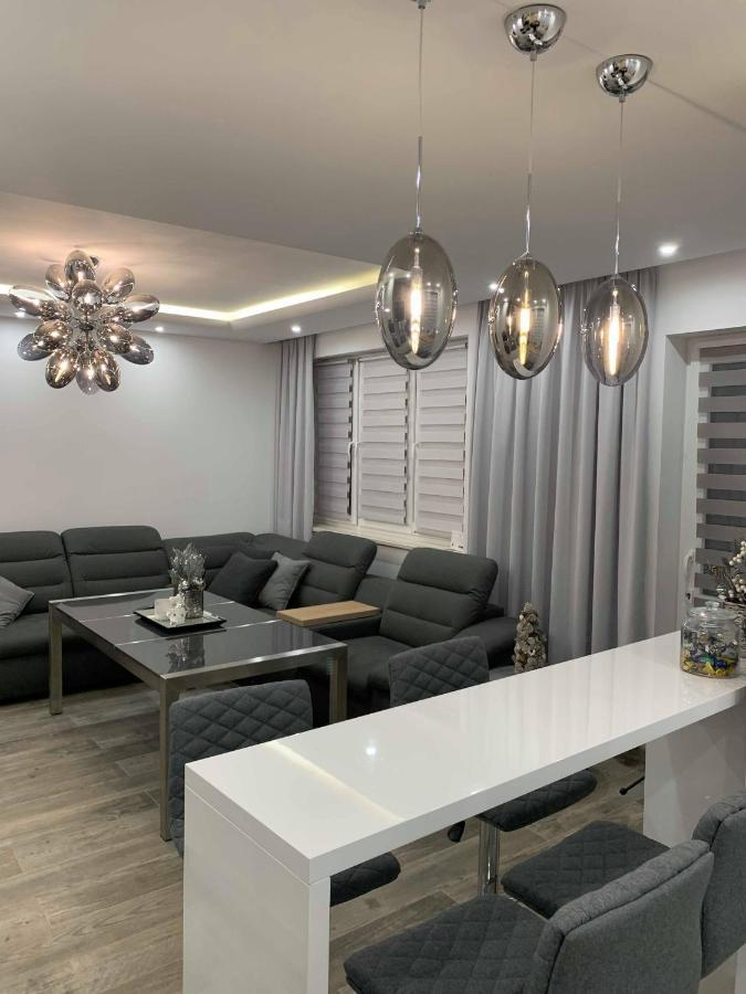 Prestige Line Apartament Apartman Legnica Kültér fotó